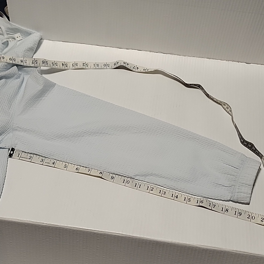 Lululemon Pack Light Pullover *Packable - Picture 10 of 14